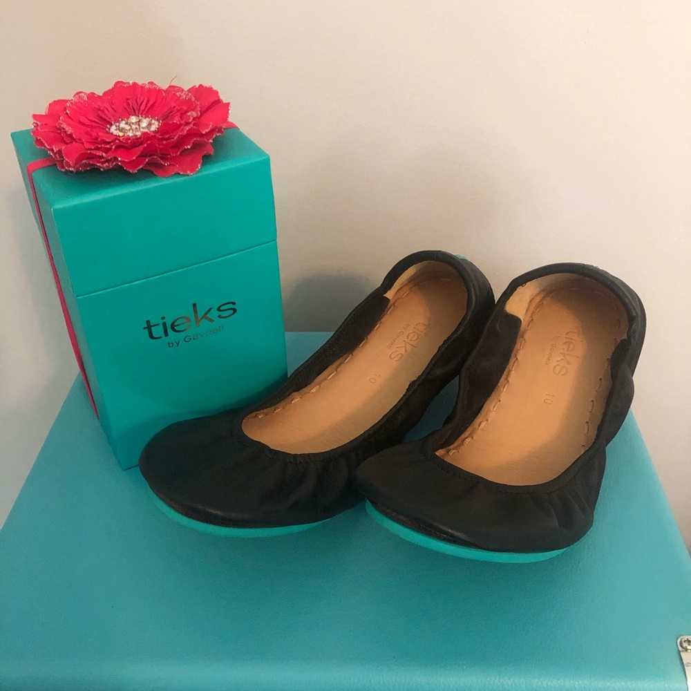 Tieks - NWT Classic Matte Black Leather Flats